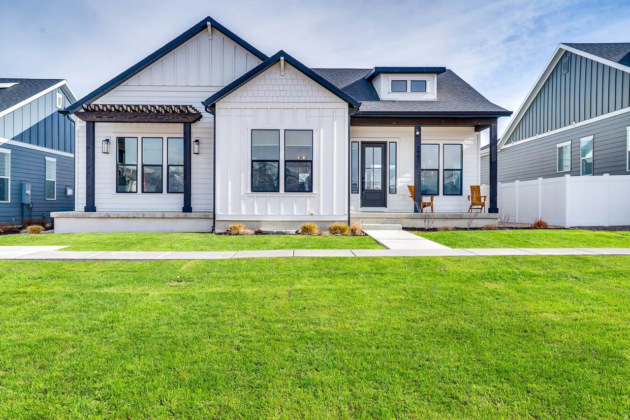 1901 Sawmill Blvd - Photo 1