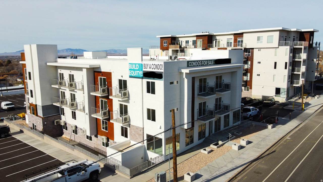 2085 Main St - Photo 1