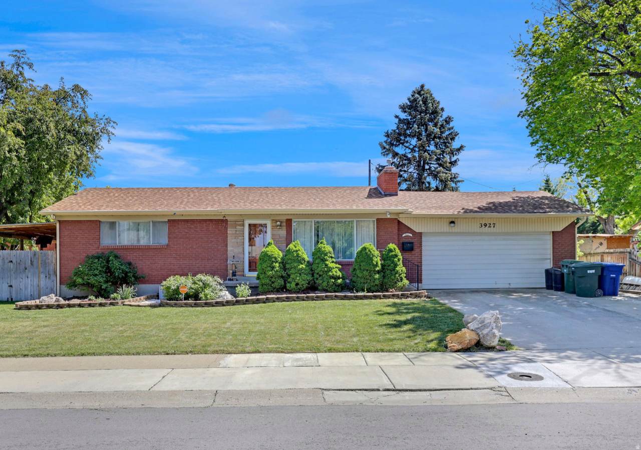 3927 Rawhide Dr - Photo 1