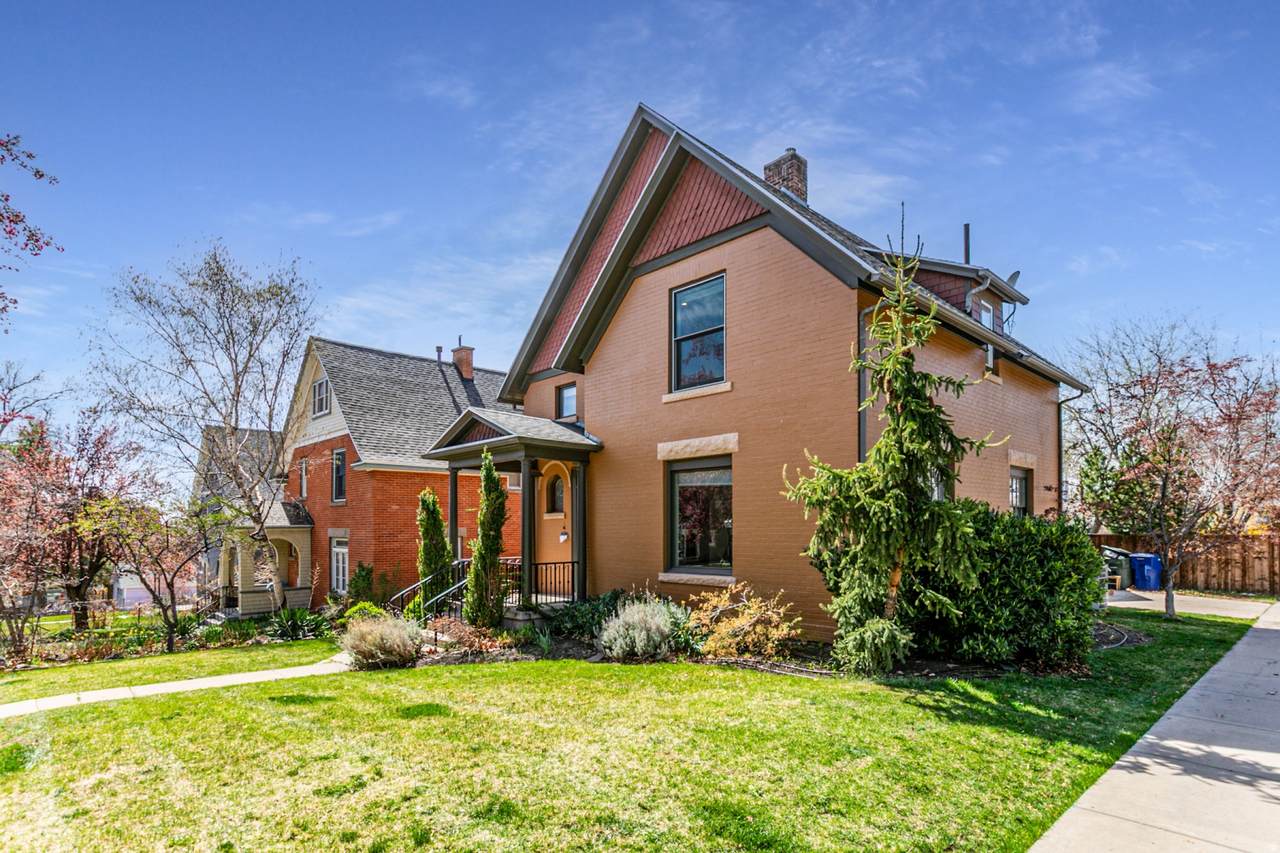 189 R St - Photo 1
