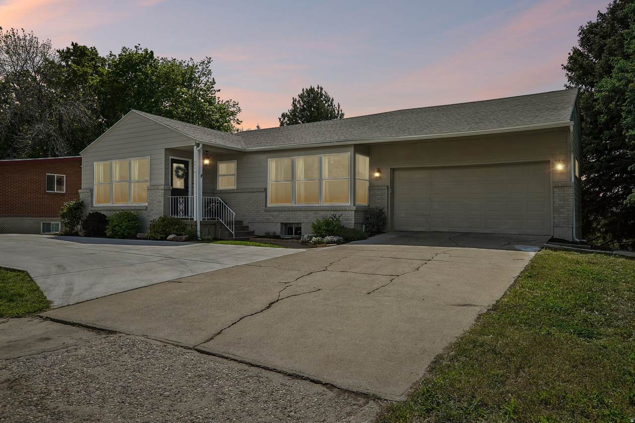 2512 150 - Photo 1