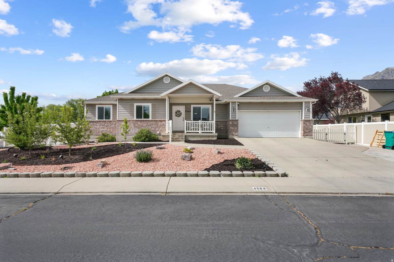 4584 Carriage Ln - Photo 1
