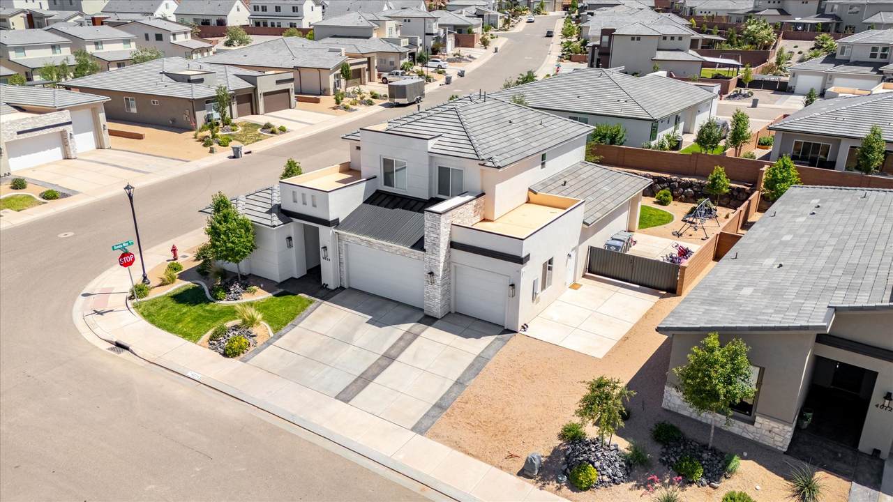 4024 Cerro Way - Photo 1