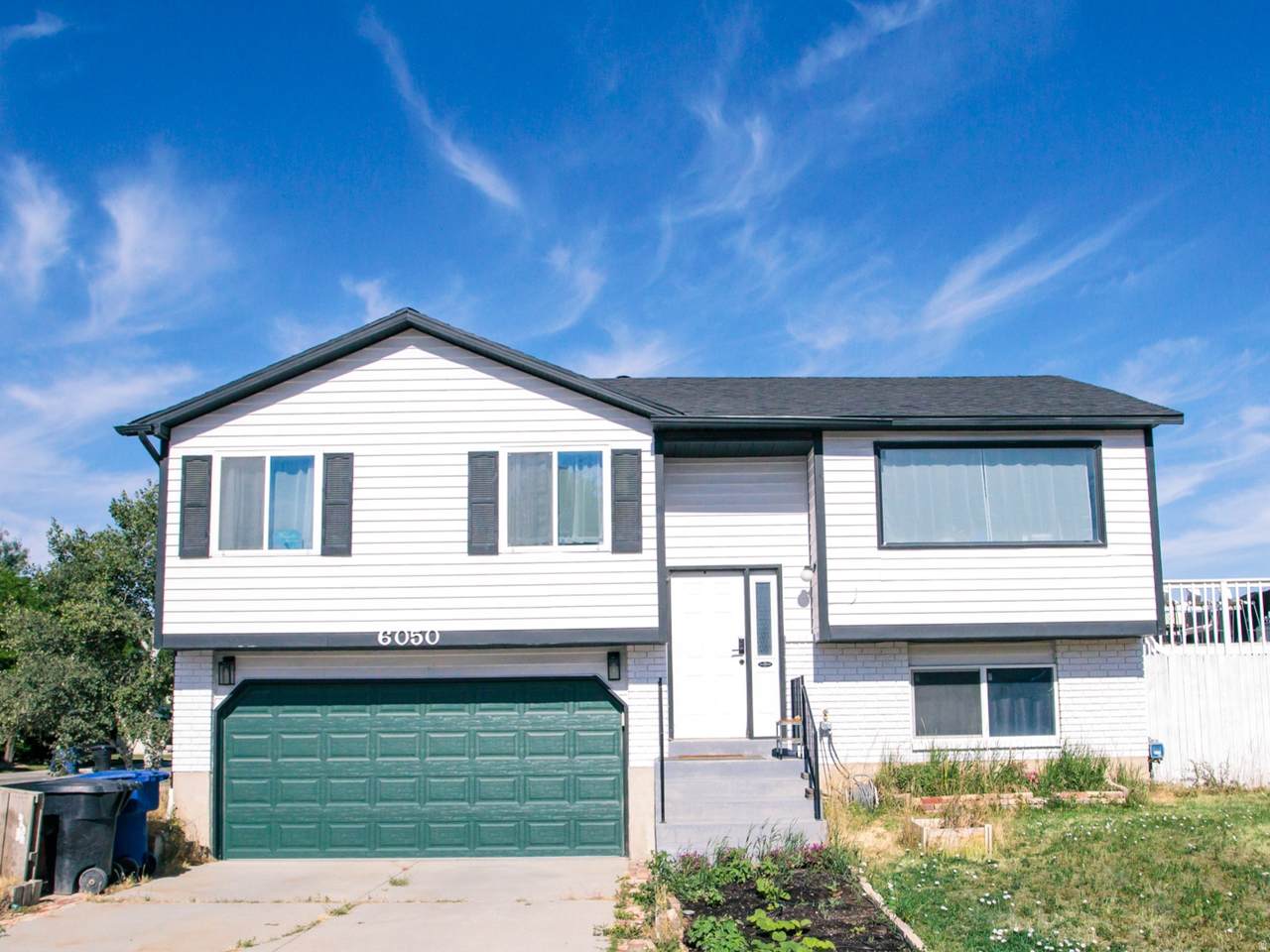6050 Prairie View Dr - Photo 1