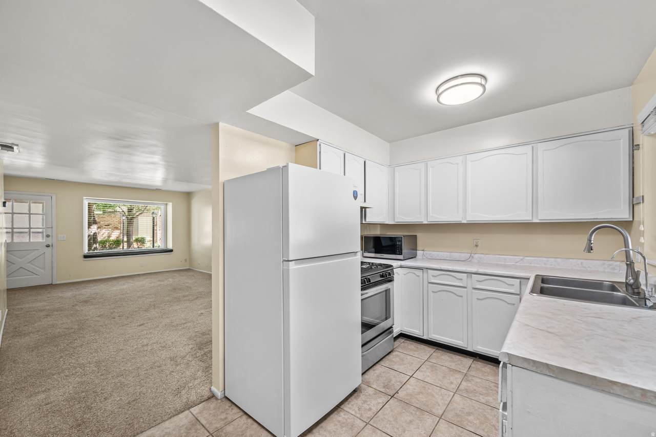 2120 Georgetown - Photo 1