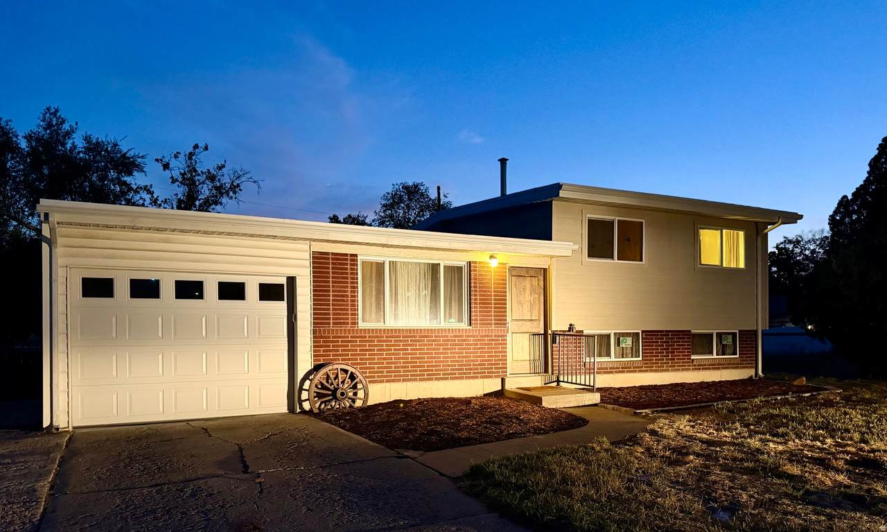 4682 Greenvalley Dr - Photo 1