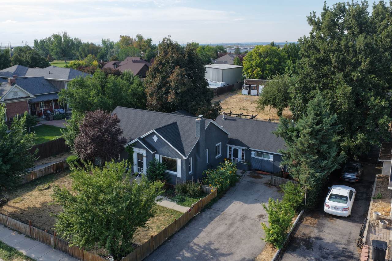 340 Porter Ln - Photo 1