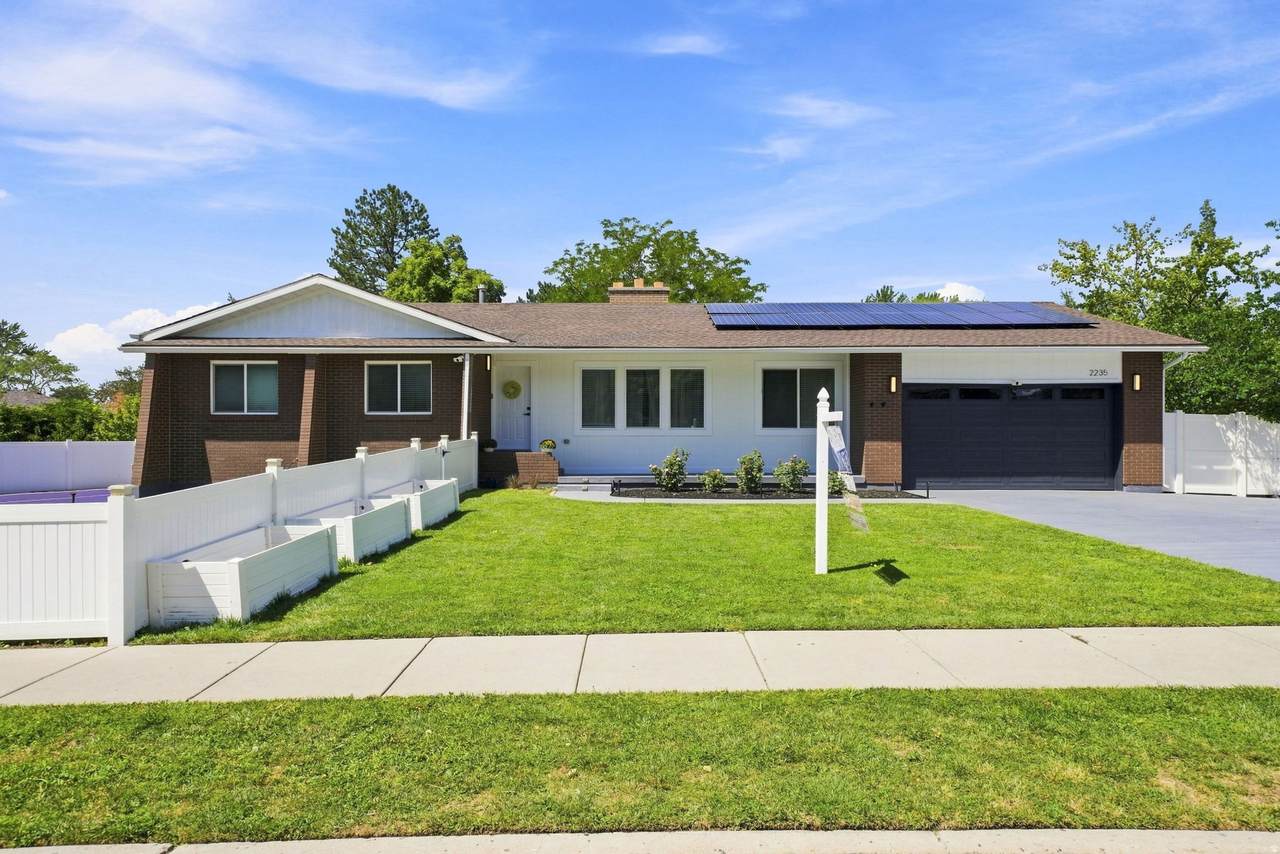 2235 Woodchuck Way - Photo 1