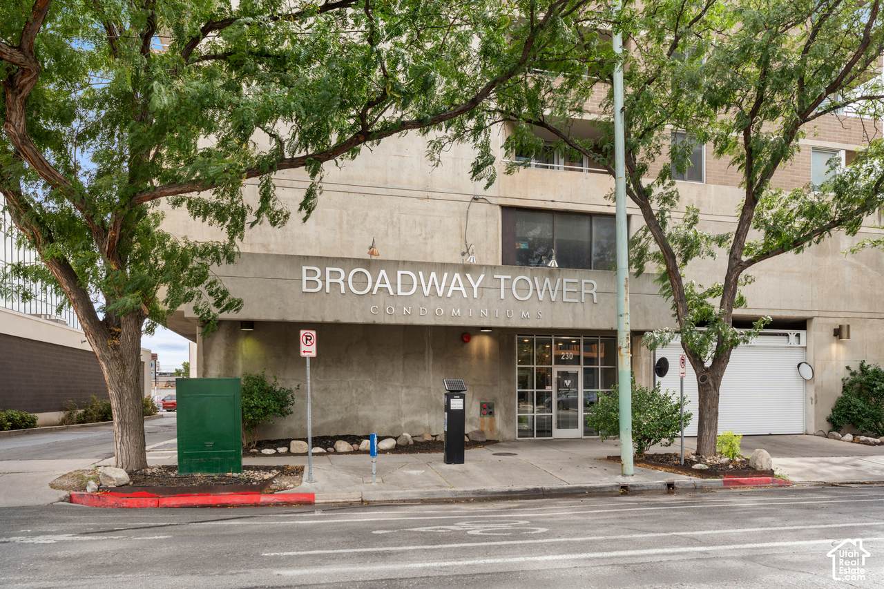 230 Broadway - Photo 1