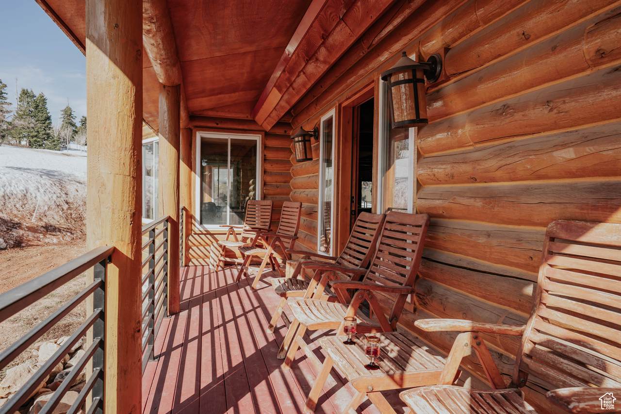 1598 Arapaho Dr - Photo 1