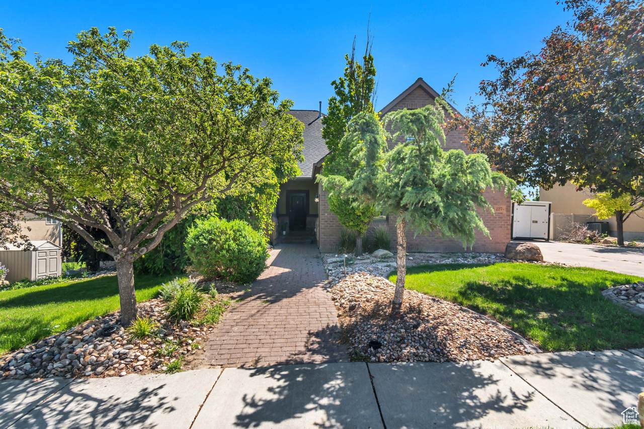 2274 Browning Dr - Photo 1