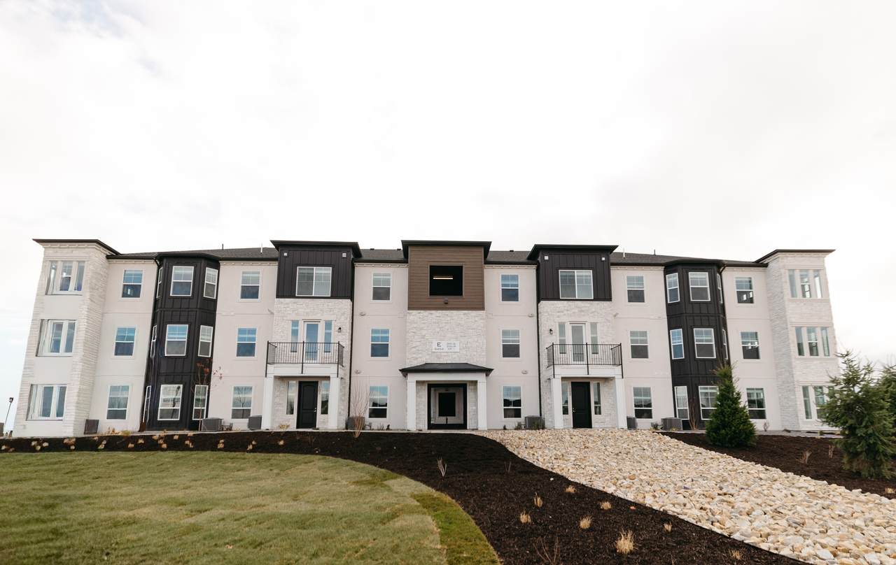 6454 Pinnacle Peak Ln - Photo 1