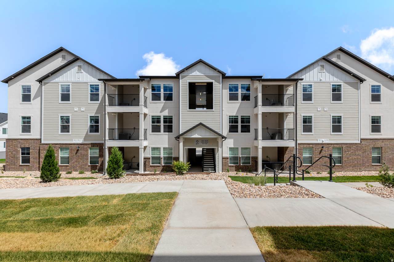871 Pugh Ln - Photo 1