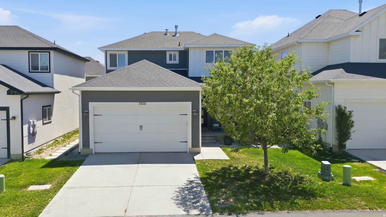7502 Cottage Ln - Photo 1