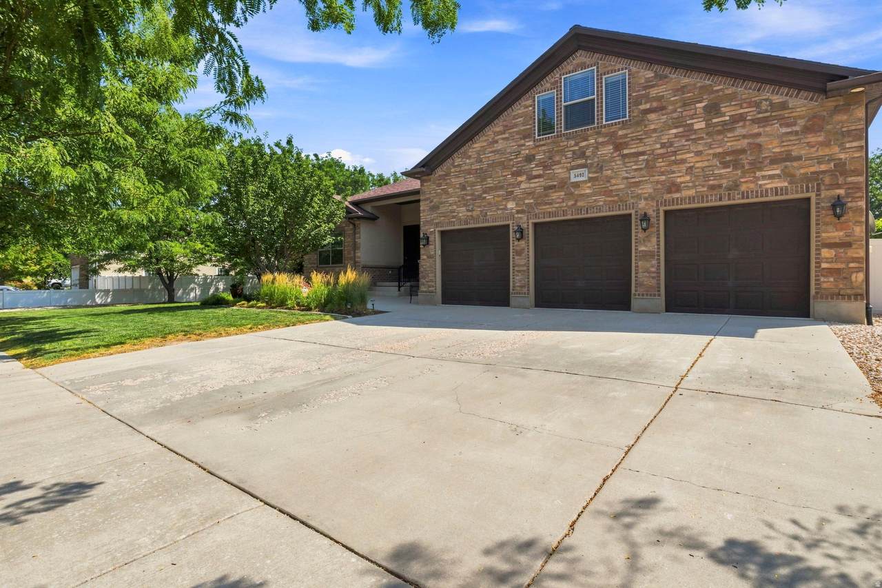 5492 Derby Ln - Photo 1
