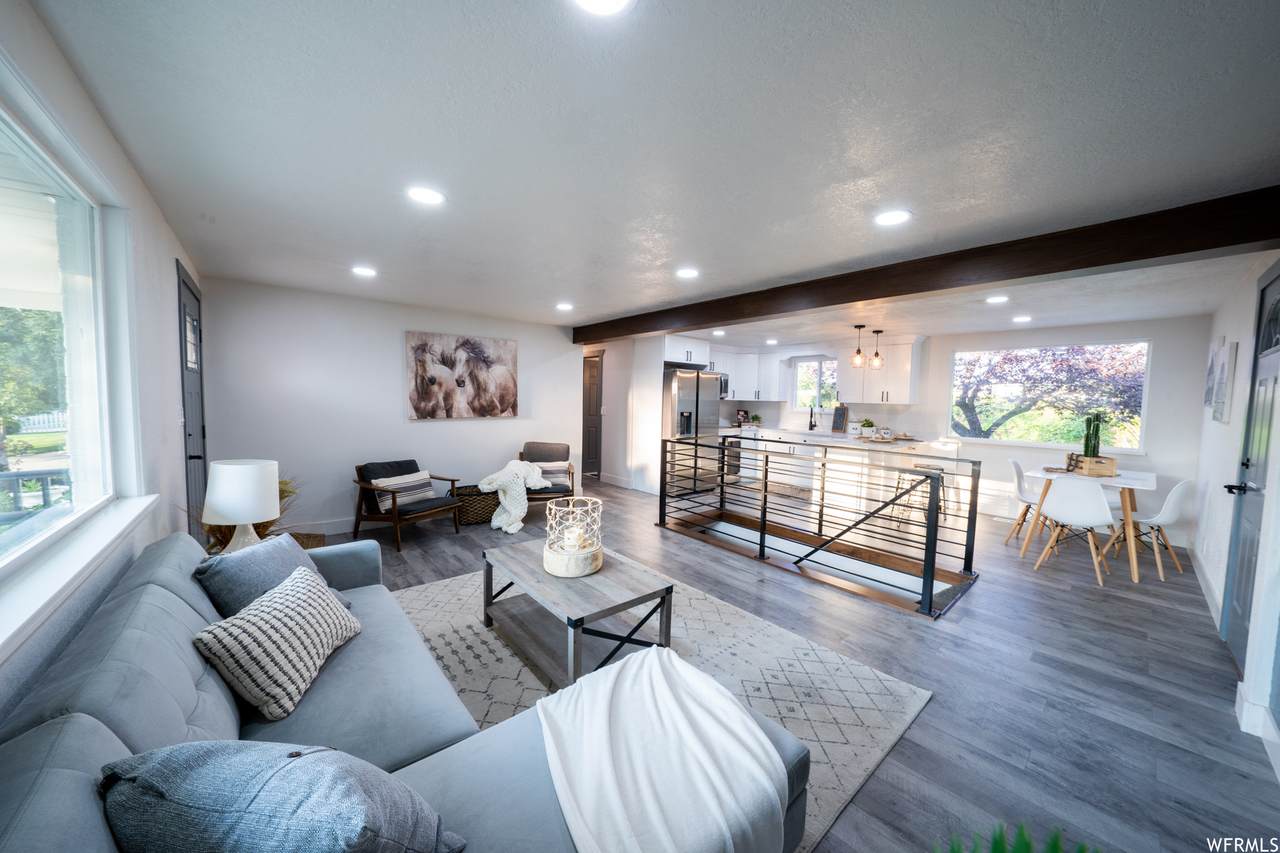6973 160 - Photo 1