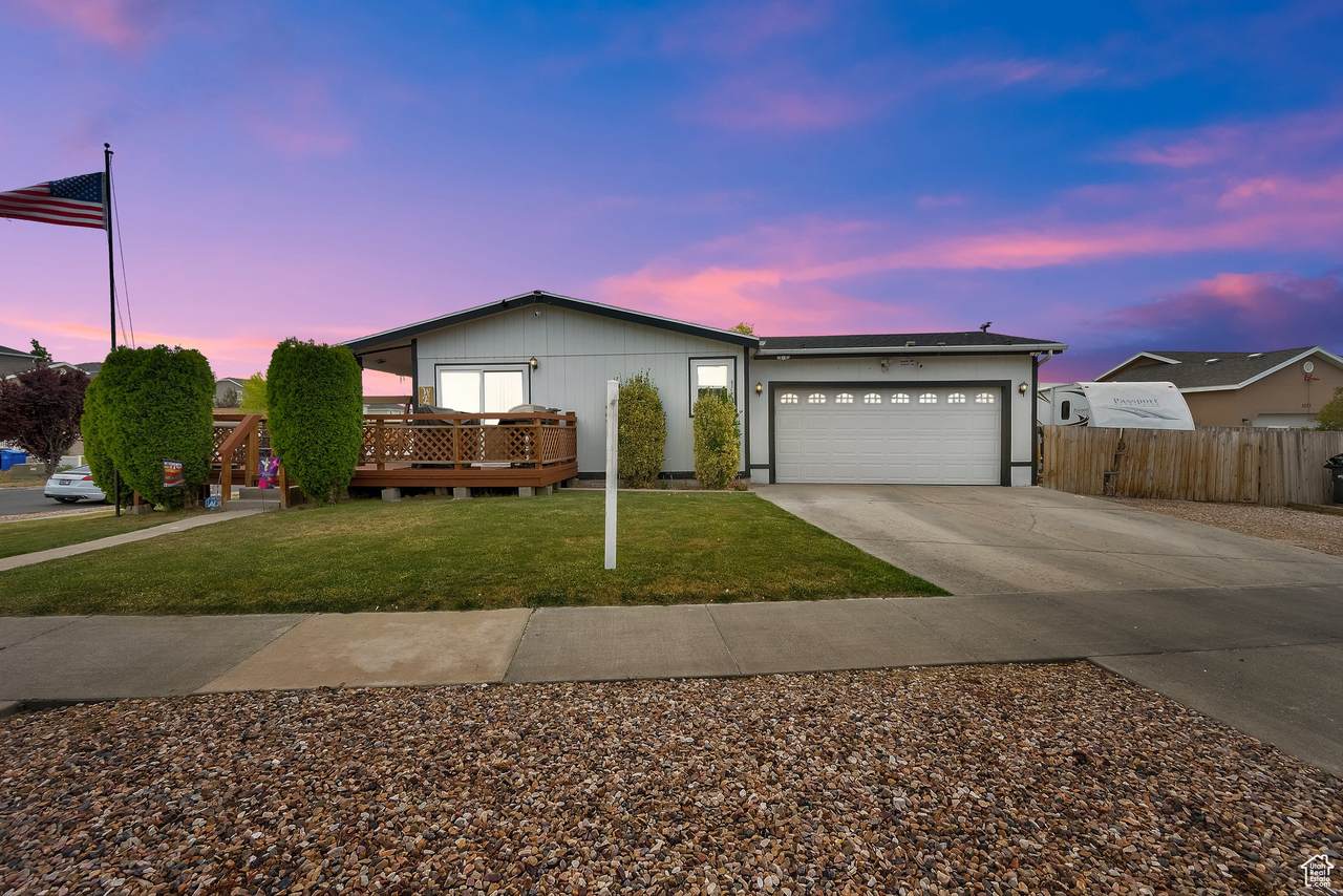 1589 Ridgefield Rd - Photo 1