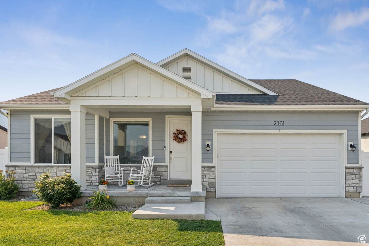 2161 Pegasus Ave - Photo 1