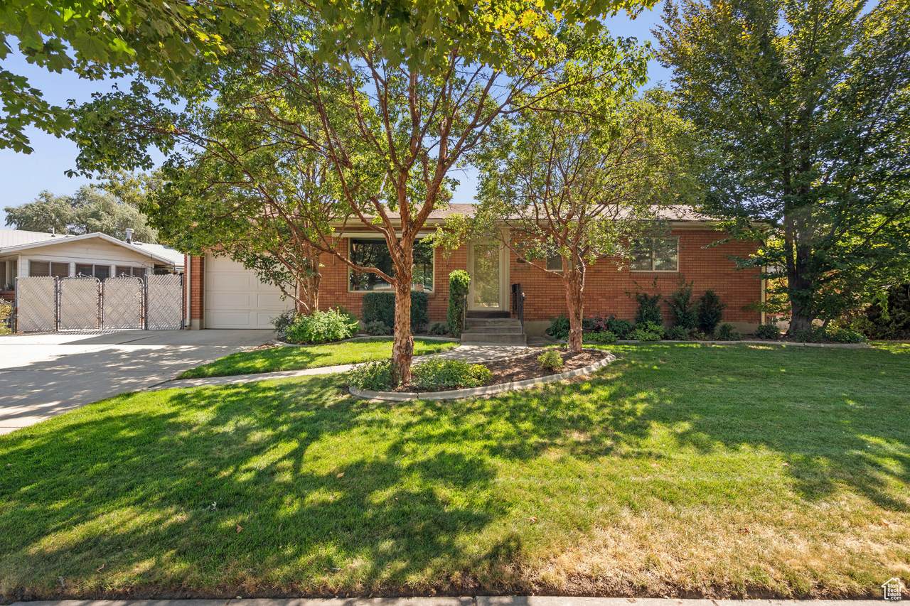 5889 Kingston Way - Photo 1