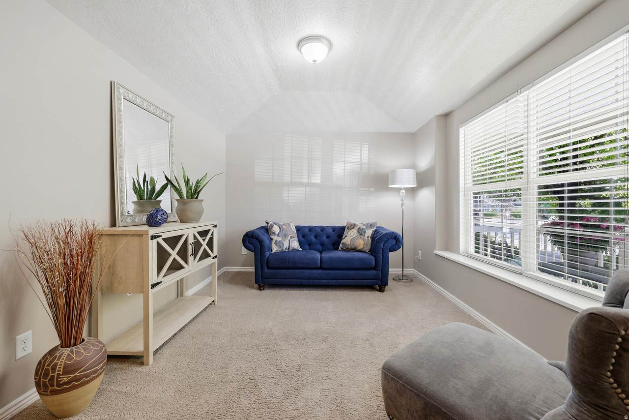 8462 Oak Farm Dr - Photo 1