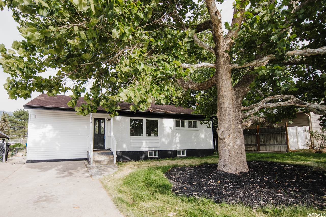 5176 Ridgeline Dr - Photo 1