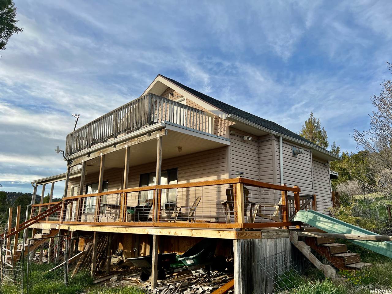 262 Pine Hollow - Photo 1