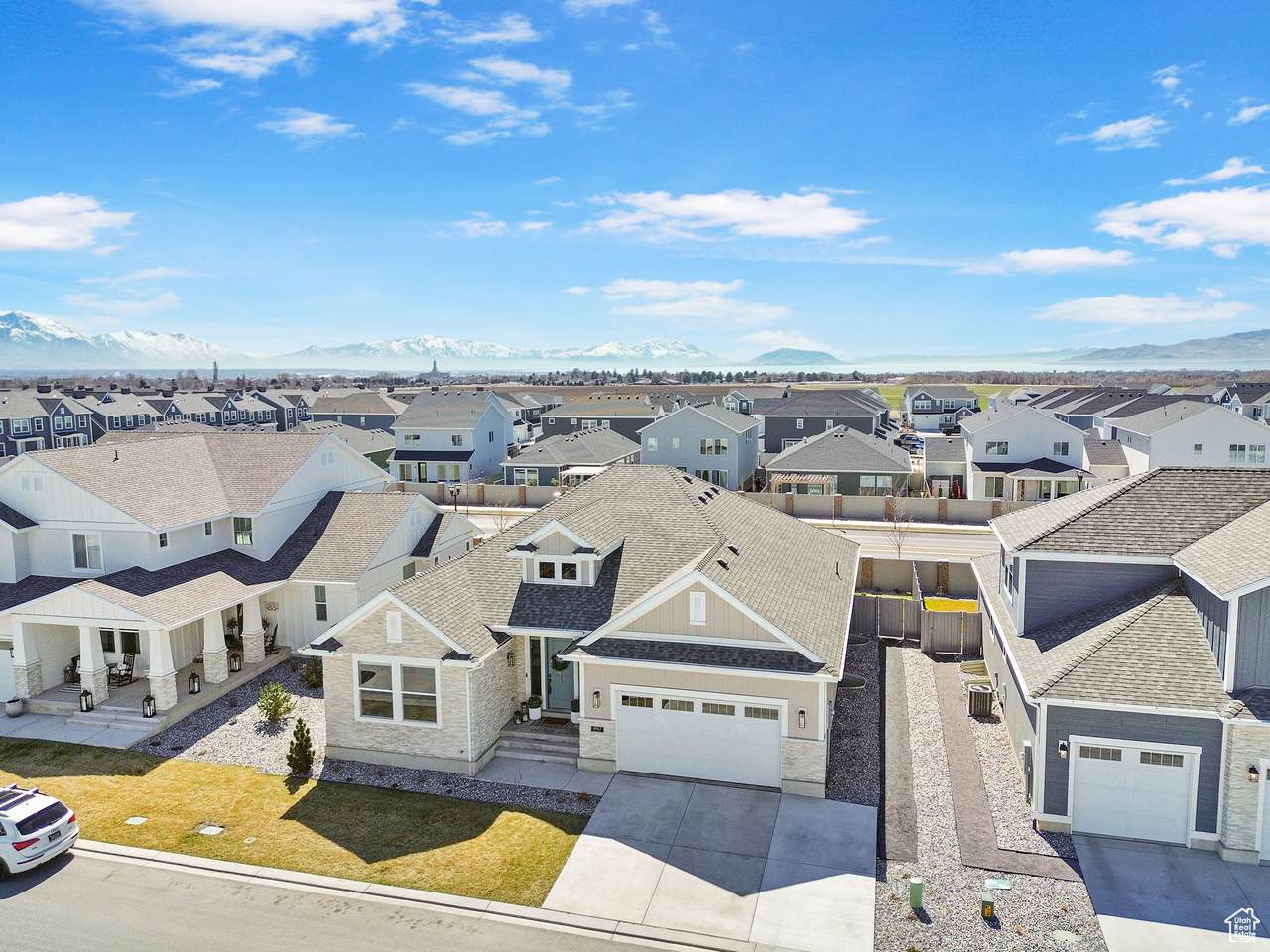 4947 Evergreen Ln - Photo 1