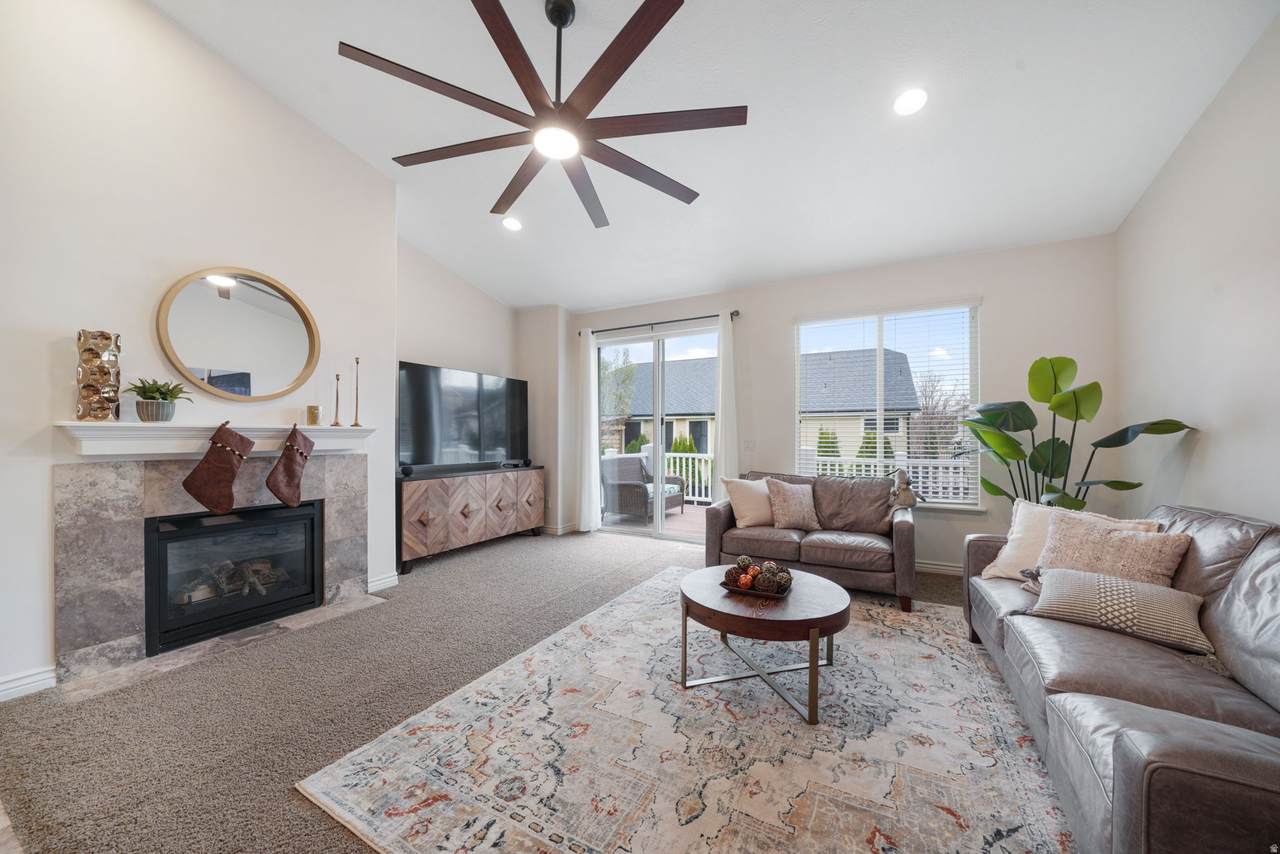 141 Cottage Cv - Photo 1