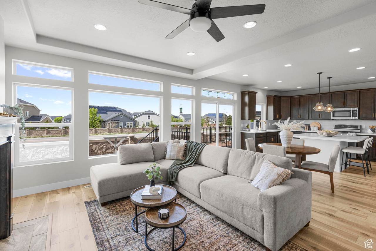 33 Delgada Ln - Photo 1