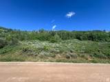 921 Lakeview Dr - Photo 4