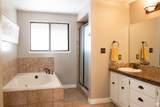 2779 Summerwood Dr - Photo 17