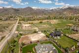 1070 Interlaken Dr - Photo 11