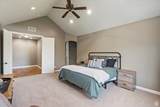 916 Country Ln - Photo 19