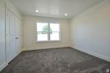 185 Center - Photo 16