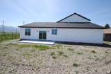 185 Center - Photo 18