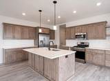 709 2450 - Photo 2