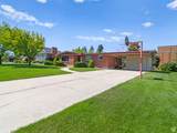235 800 - Photo 2