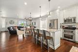 2986 Stonebridge Dr - Photo 3