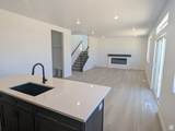 737 Plainsman Dr - Photo 8