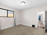 719 22ND St - Photo 14
