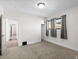 719 22ND St - Photo 18