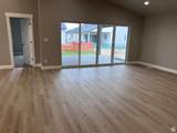 2367 Marigold Dr - Photo 7