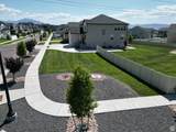 1573 Woodside Dr - Photo 4