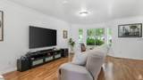 1029 Independence - Photo 11
