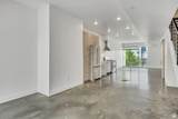 877 200 - Photo 2