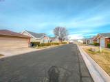 2051 Canyon View Dr - Photo 4