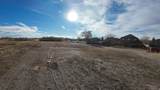 715 300 - Photo 1