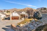 1052 Cove Dr - Photo 2