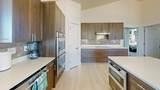 1095 Canyon Dr - Photo 10