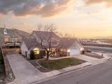 584 Meadow Ln - Photo 2